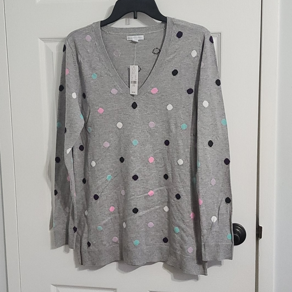 V-neck Long-sleeved Sweater